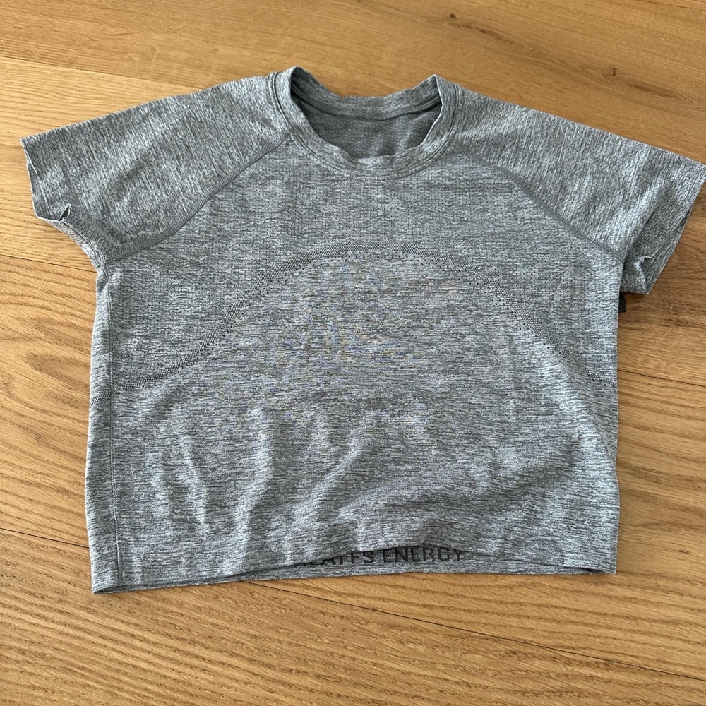 Lululemon Swifty tech cropped 2.0 size 6